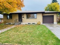 Building Photo - 765 E 15th St