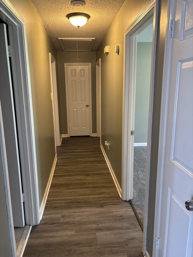 Building Photo - 8375 Rembrook Dr