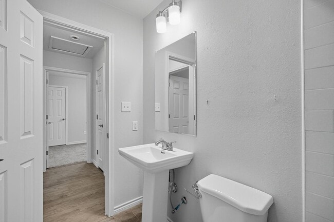 Building Photo - 4518 Edgemont Dr
