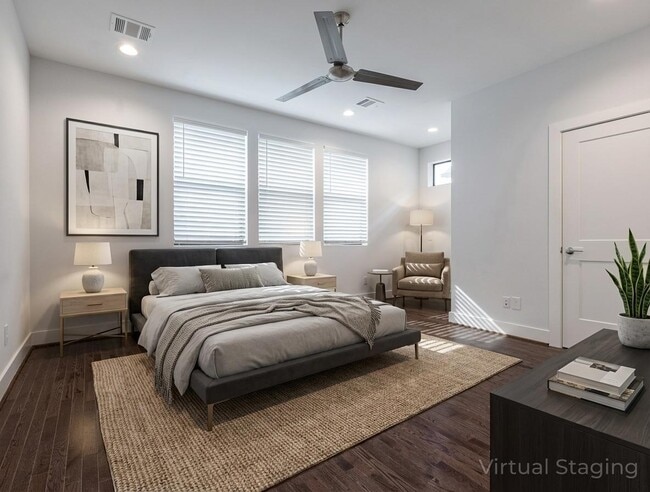 Building Photo - 210 E 32nd St