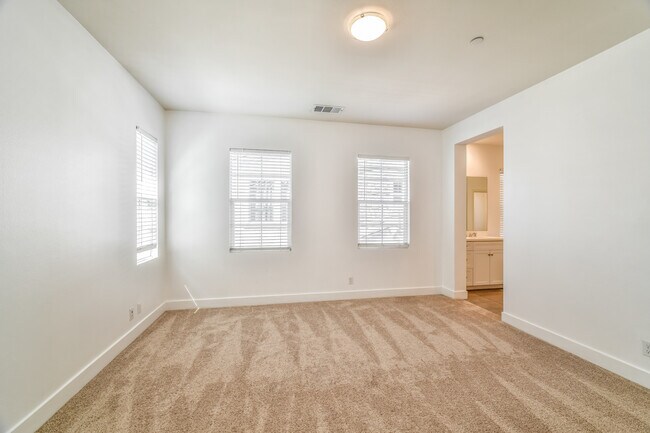 Building Photo - 211 W Tribella Ct