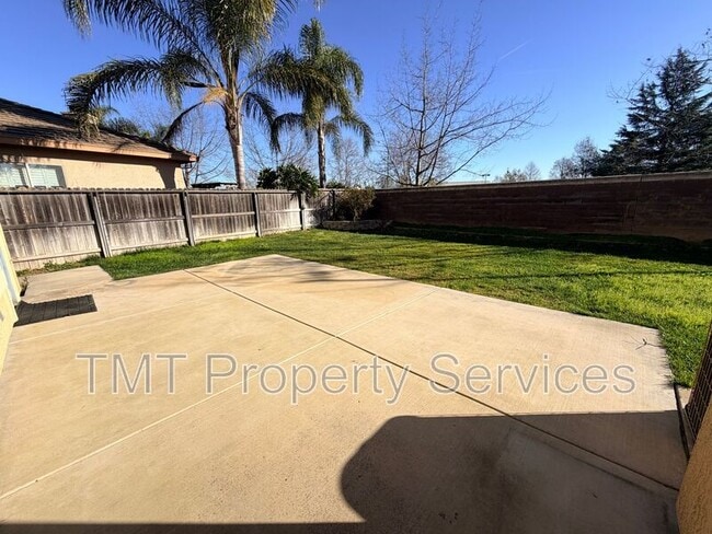 Building Photo - 10085 Mosaic Way