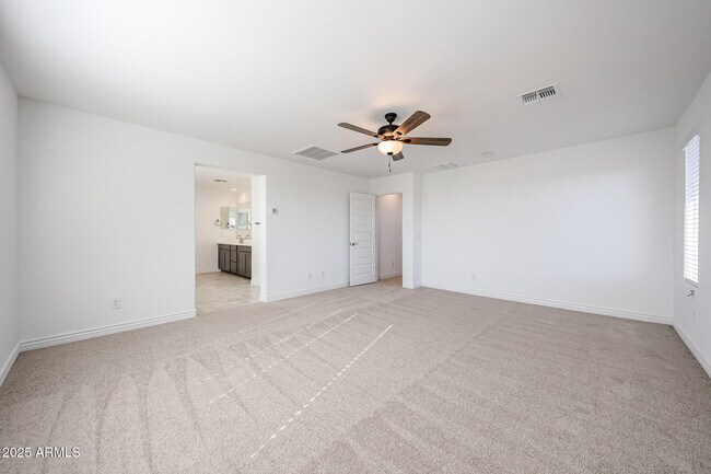 Building Photo - 14759 W Cottontail Ln