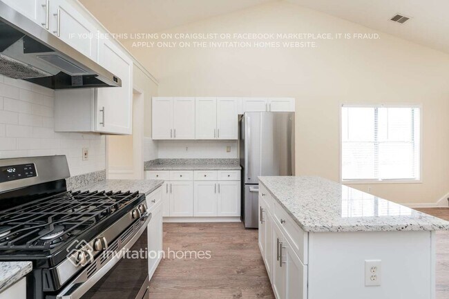 Building Photo - 1429 Fall River Dr