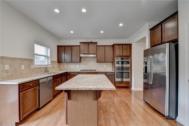 Building Photo - 3332 Twinrose Pl
