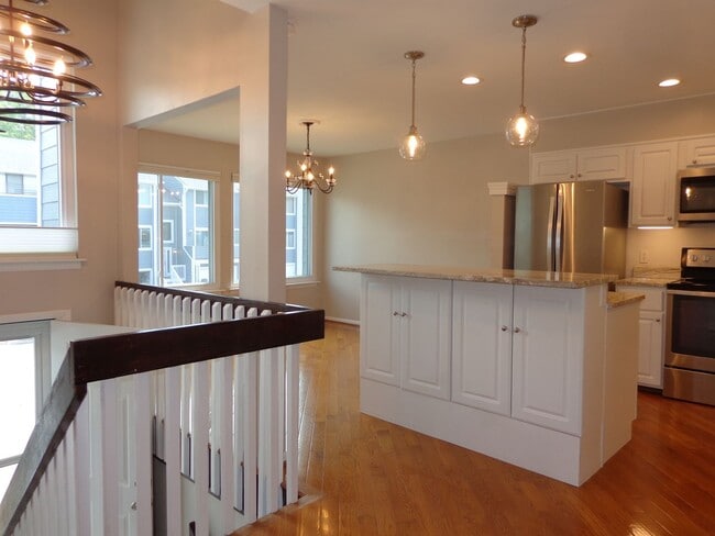 Building Photo - Shadowlawn - Shadow Cove Condominiums