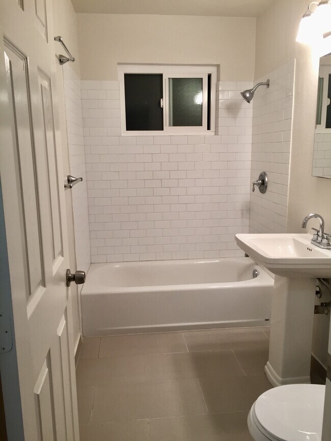 Building Photo - 1601 Alabama St