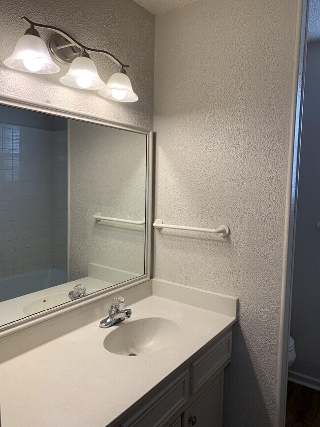 Building Photo - 4619 61st St