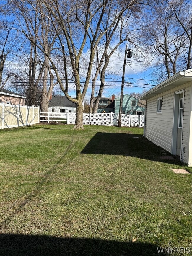 Building Photo - 42 Kerr Ave