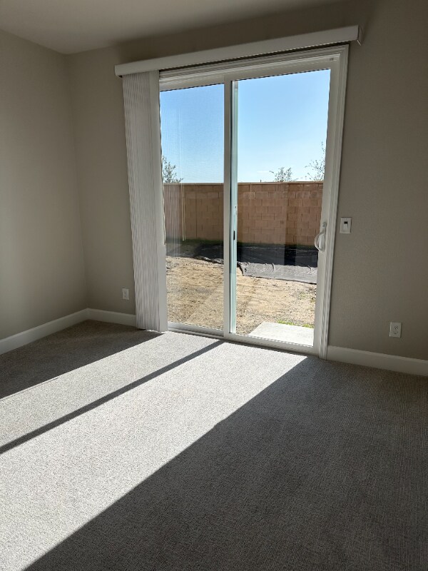 Building Photo - 3040 Vaughn Wy