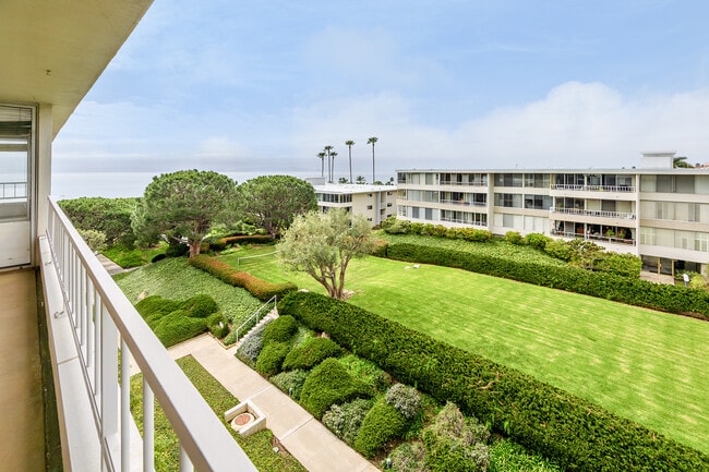 Building Photo - 32709 Seagate Dr