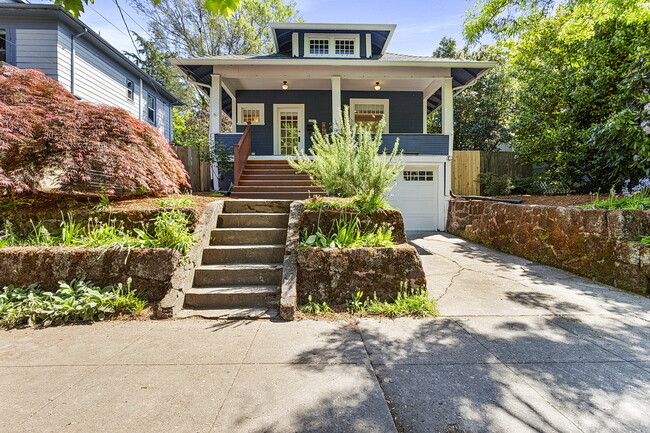 Primary Photo - 2334 SE 34th Ave
