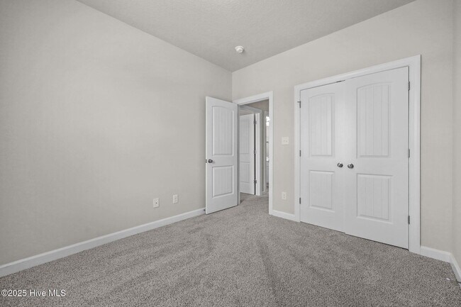 Building Photo - 249 Shallowbag Bay Ln