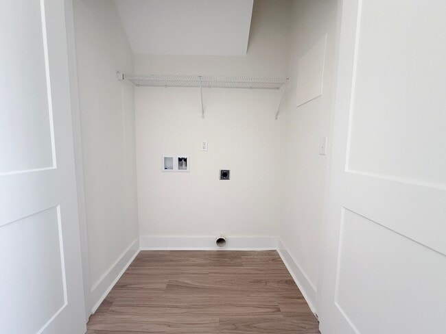 Building Photo - Available August 1: 4-Bedroom Townhome at Highbury + Summer Special Perks