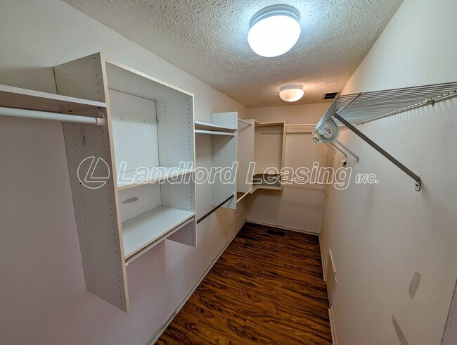 Building Photo - Avon Home with Vaulted Ceilings, Gas Firep...