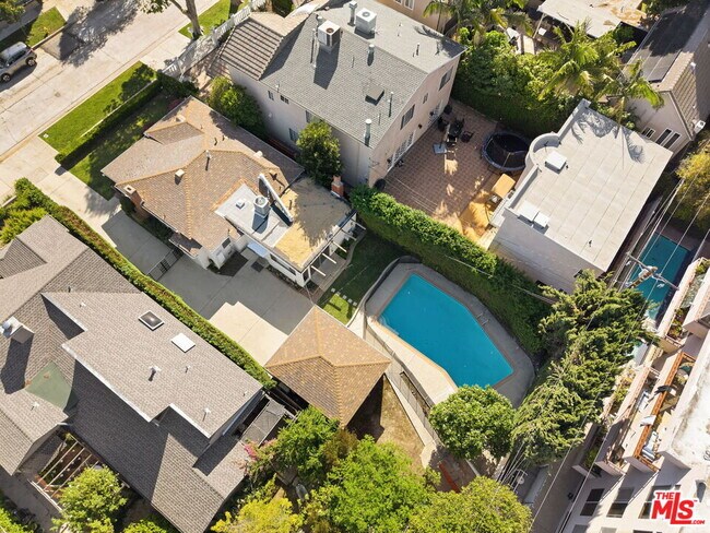 Building Photo - 14529 Greenleaf St