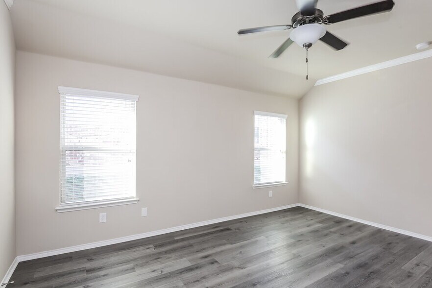 Building Photo - 517 Pawnee St