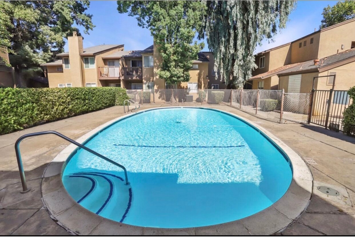 Pool - 4332 Pacific Ave