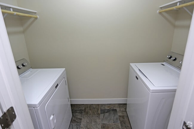 Building Photo - 4811 36th Ave S