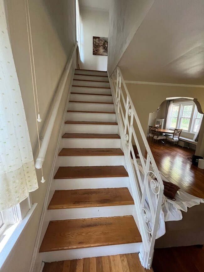 Building Photo - 3 Bedroom Squirrel Hill Home Available Now!