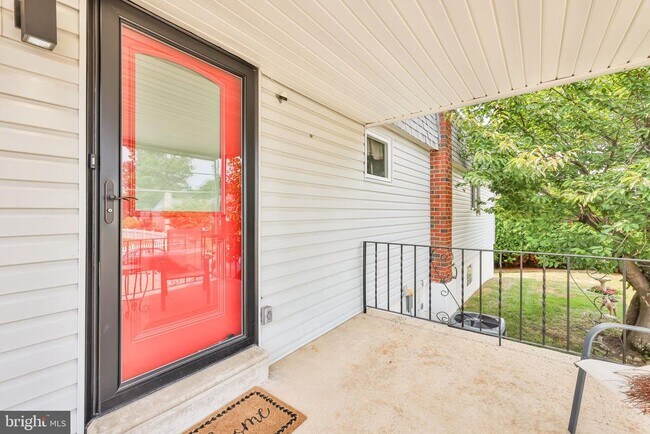 Building Photo - 9898 Wistaria St