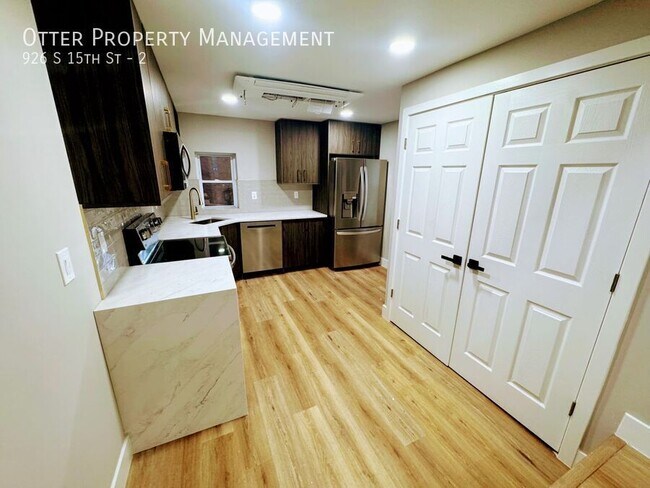 Building Photo - 926 S 15th St