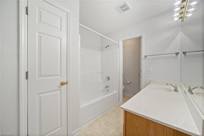Building Photo - 25 Culpepper Cir