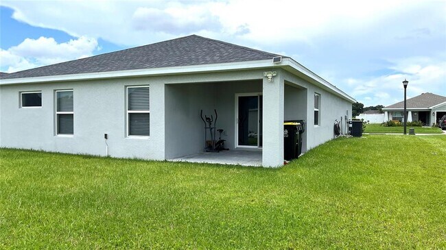 Building Photo - 7142 Victoria Rd
