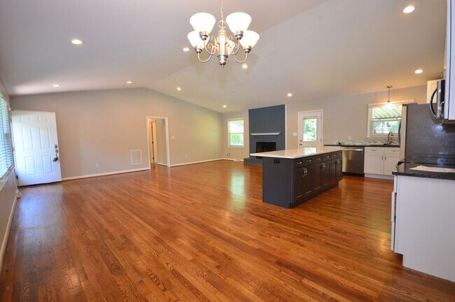Building Photo - 304 Arrundale Dr