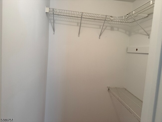 Building Photo - 16 Buchanon Ct