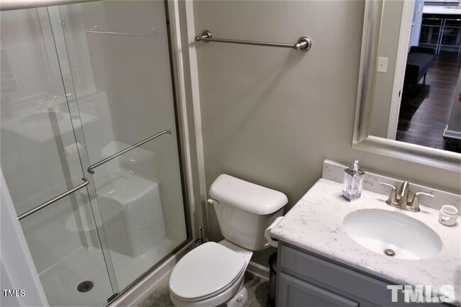 Building Photo - 5 Bedroom and a Bonus Room Single Family i...