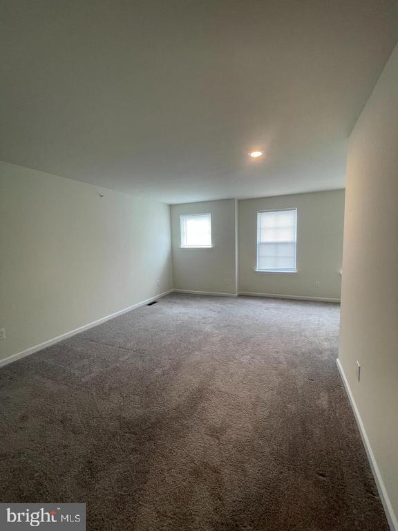 Building Photo - 516 Gray Feather Way