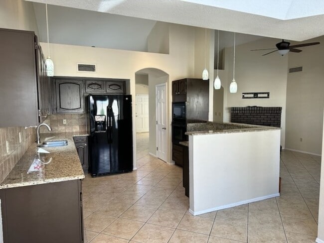 Building Photo - ****COMING SOON*****3 Bed 2 Bath with SPARKLING POOL near 40th St & Chandler Blvd ***Kyrene Schoo...