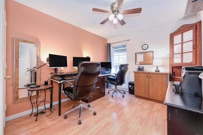 Building Photo - 821 Florin Rd