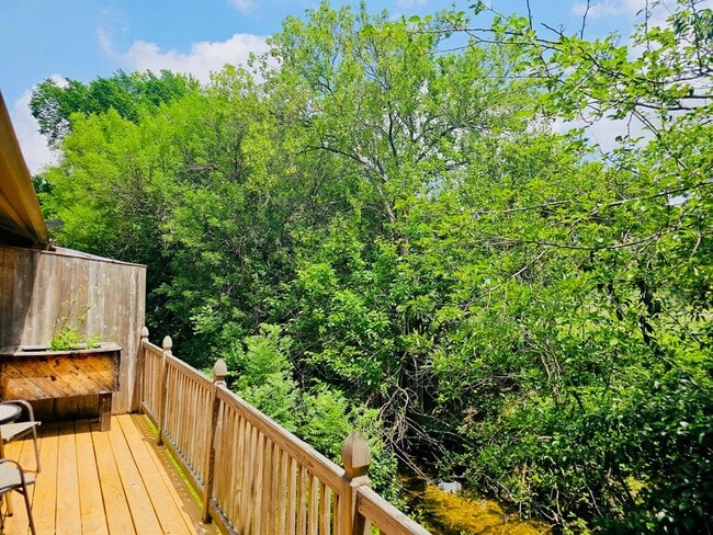 Building Photo - 5107 Leralynn St