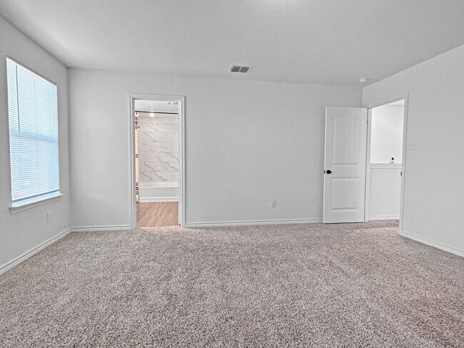 Building Photo - Comfy Converse Home—Stylish Upgrades, Great Layout