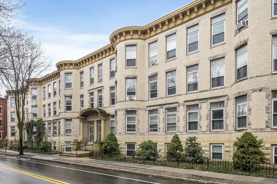 Primary Photo - 34 Winchester St
