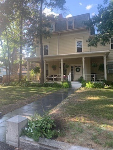 Building Photo - 399 Newtonville Ave