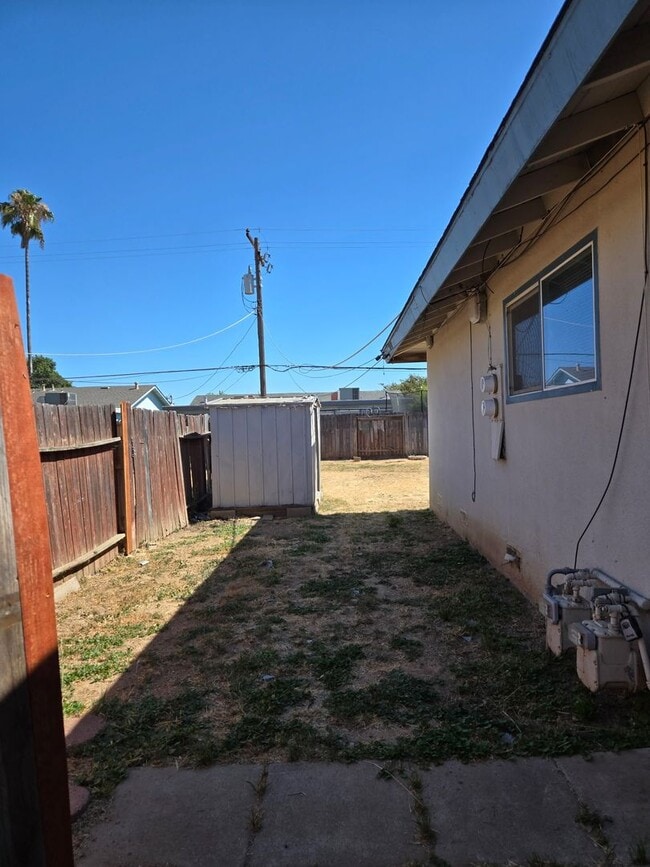 Building Photo - 7900 Loucreta Dr