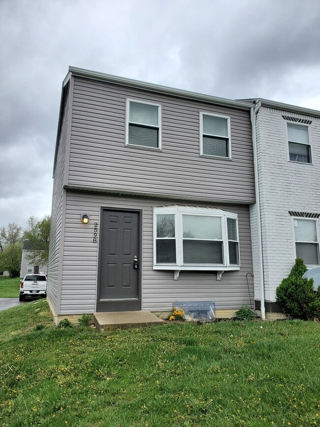 Primary Photo - 2598 Sawbury Blvd