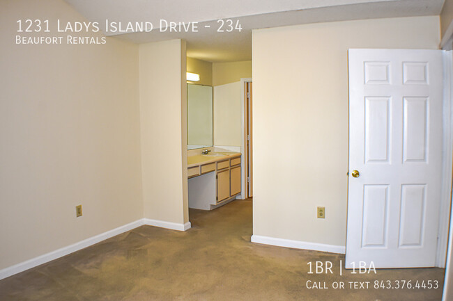 Building Photo - 1231 Ladys Island Dr