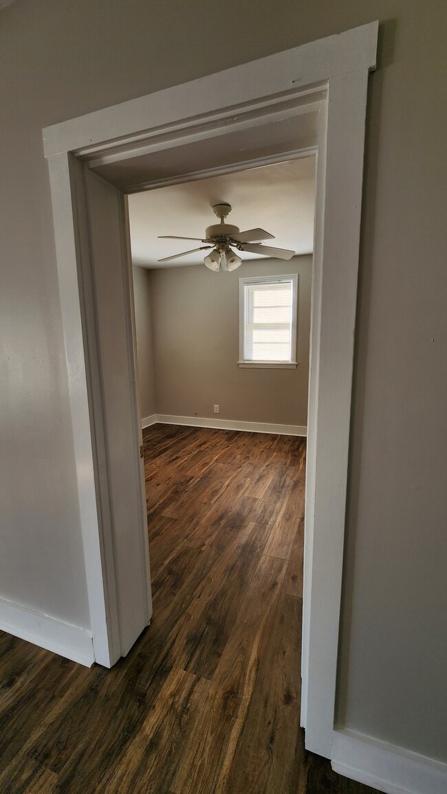 Building Photo - 5930 S New Hope Rd