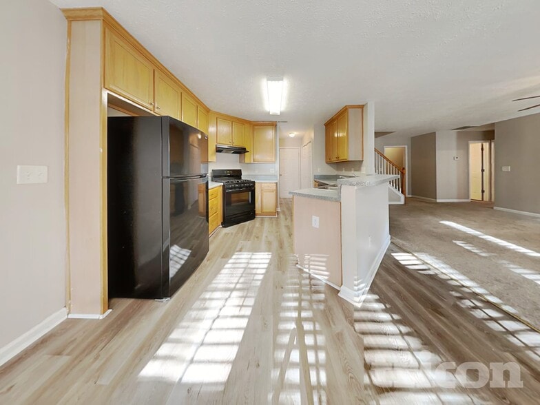 Building Photo - 280 Lassiter Dr