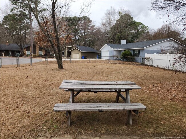 Building Photo - 7062 Calamar Dr