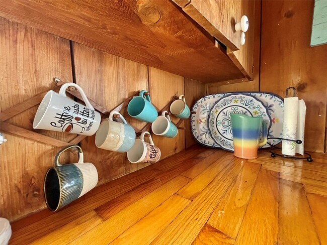 Building Photo - 1111 Surf Dr