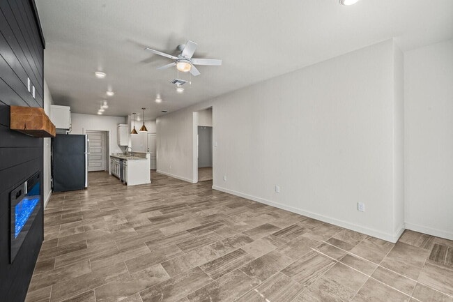 Building Photo - 1127 N 7th St