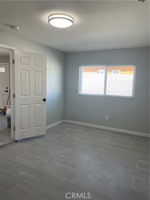 Building Photo - 922 N Cherry St