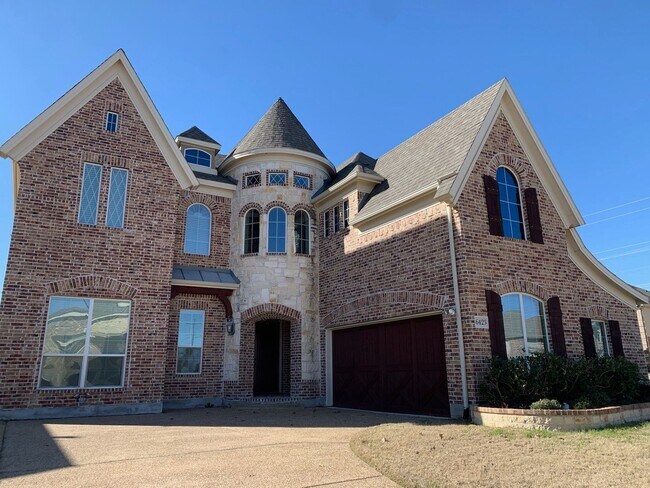 Building Photo - Very beautiful 5 bedroom, 4.1 bathroom hou...