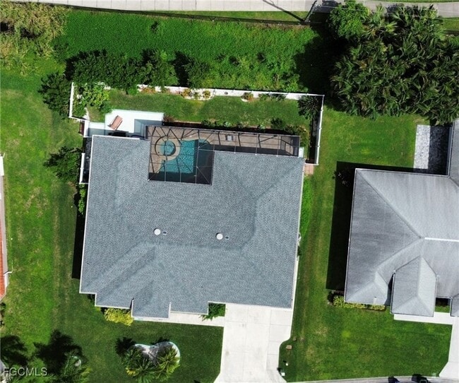 Building Photo - 14791 Royal Oak Ct