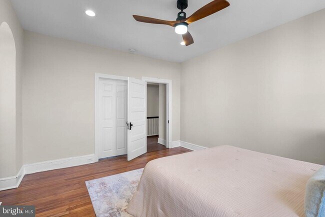 Building Photo - 1616 Kilbourne Pl NW